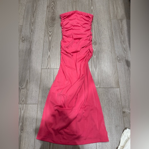Anthropologie Gabbie Strapless Ruched Tube Dress by Celandine in Raspberry - Picture 5 of 5